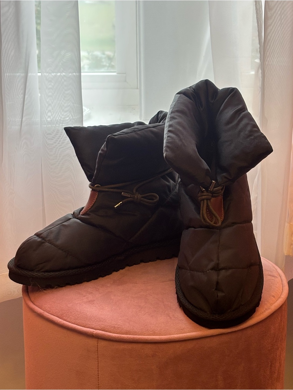 Portland Boot Company Black Quilted Ankle Booties Drawcord NWOT, Never Worn